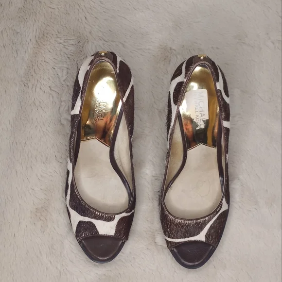 Micheal Kors Giraffe Classic Animal Print Cowhide Bohemian NWOT Chocolate Wedges - Picture 3 of 7